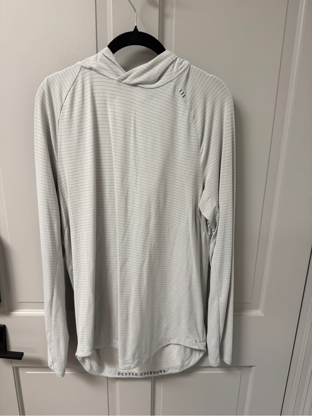 lululemon License to Train Men's Light Gray Hooded Long Sleeve Pullover
